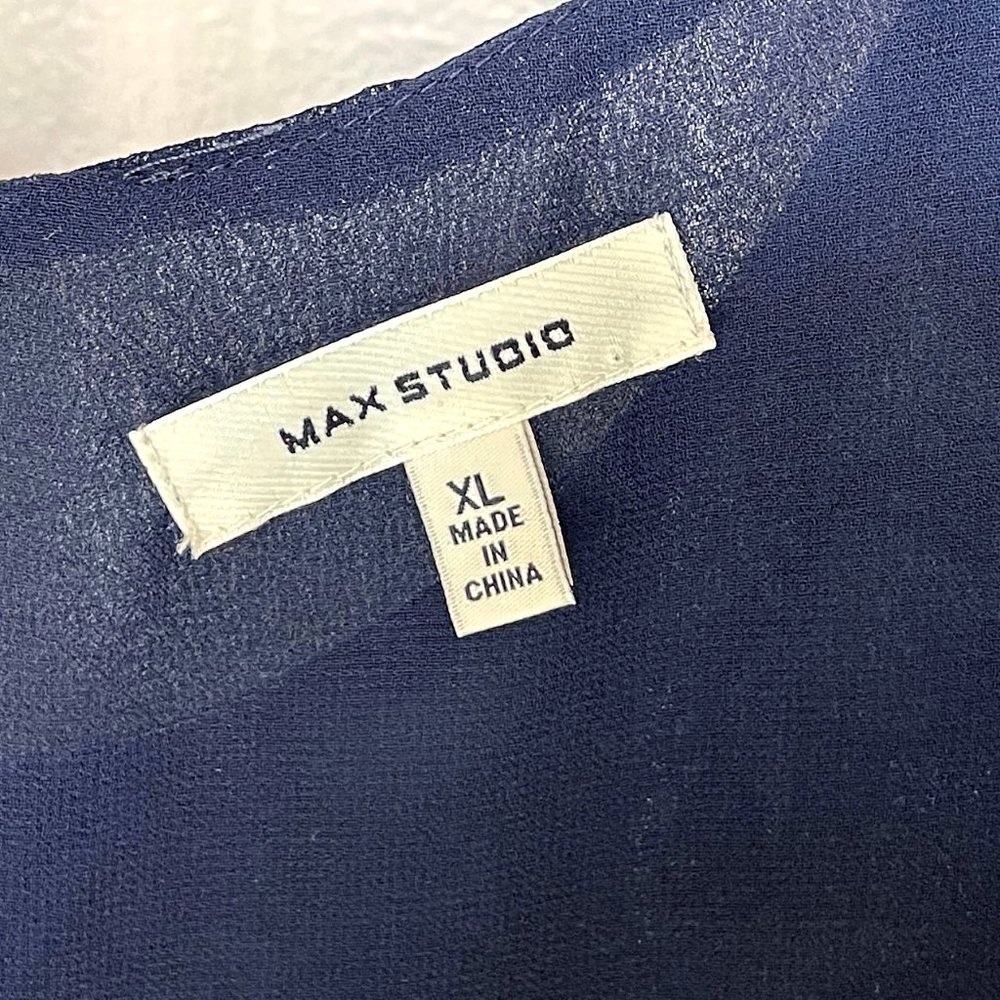 MAX STUDIO Sleeveless Tunic Top Sheer Crepe Navy Light Blue Lined XL - Picture 10 of 12